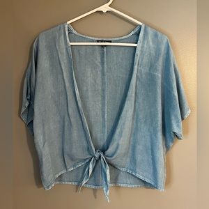Style Envy Short Sleeve Tie Crop Layering Top - size (M)